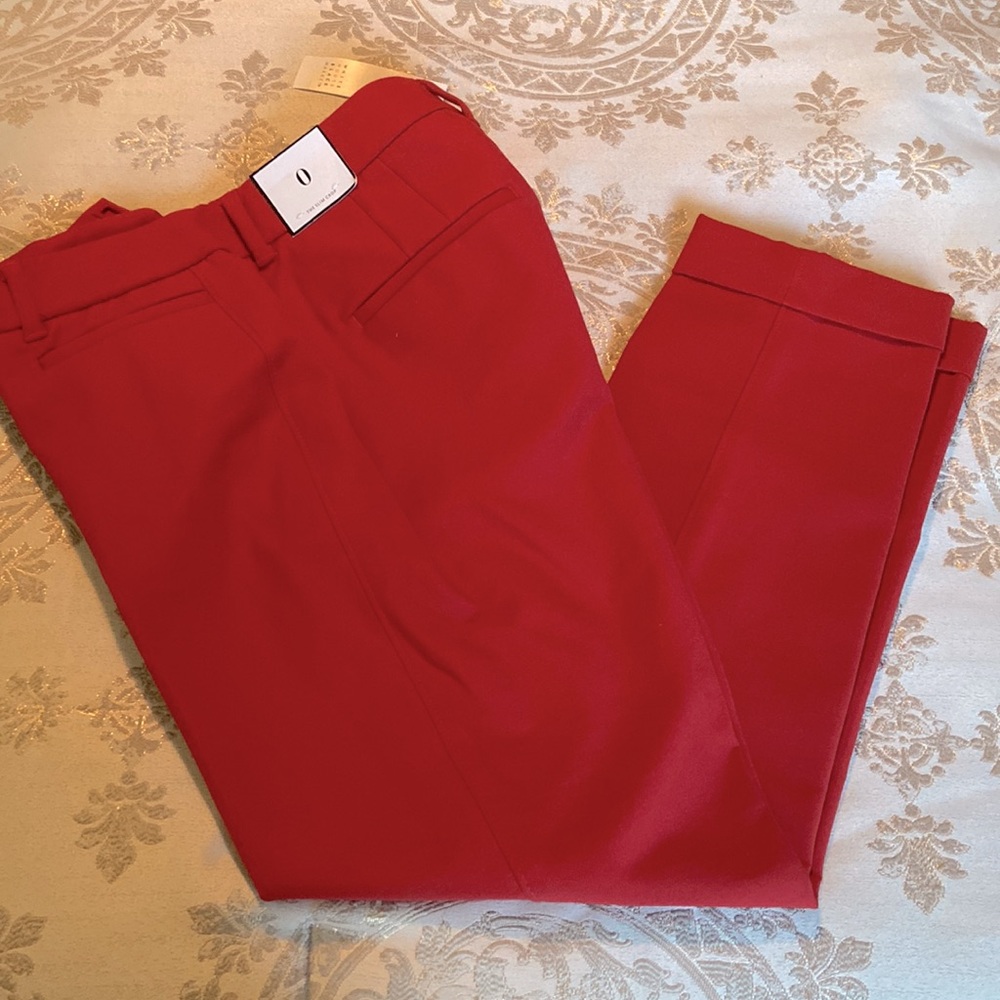 🆕 White House Black Market Red Pant